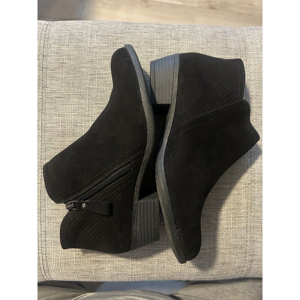 Arizona Size 9 Ankle Booties with Side Zipper